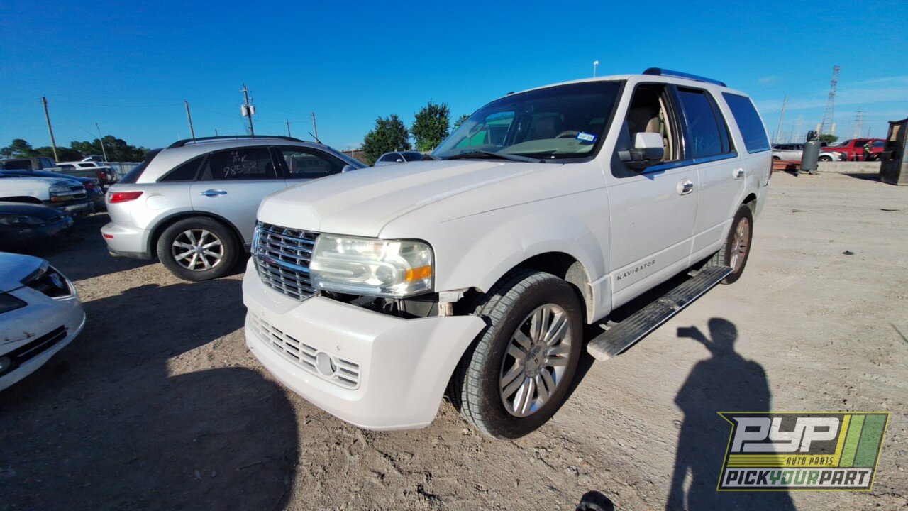 Photo of 2011 Lincoln Navigator