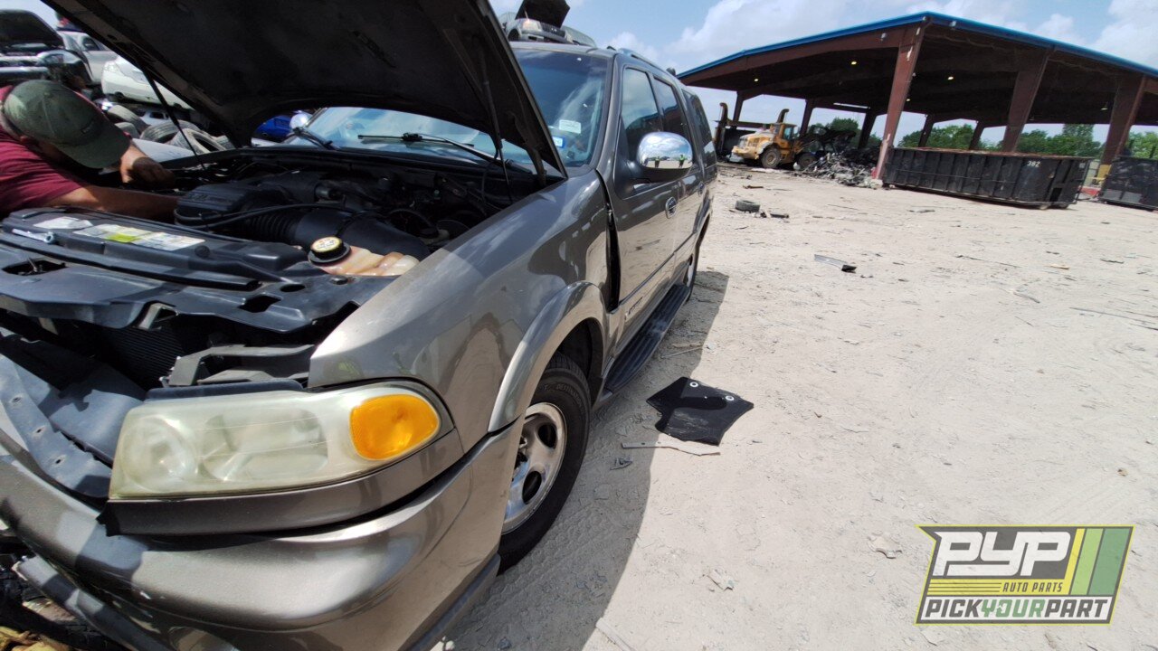 Photo of 2002 Lincoln Navigator