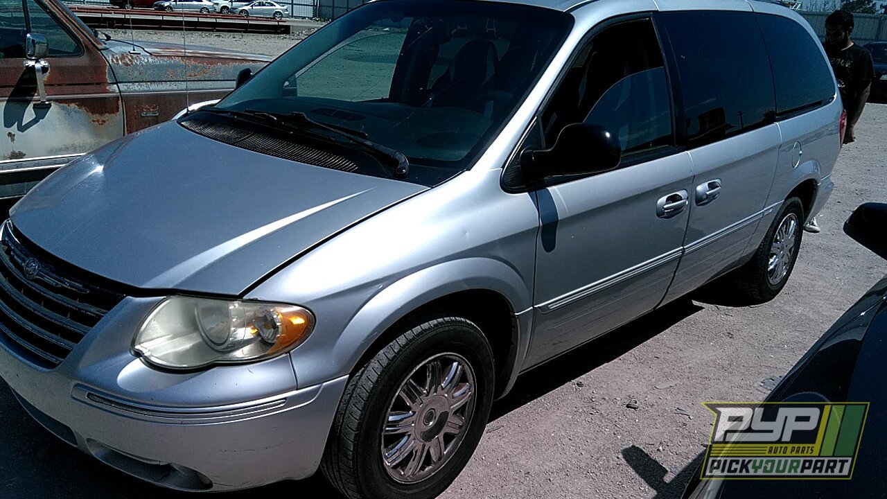 Photo of 2006 Chrysler Town & Country