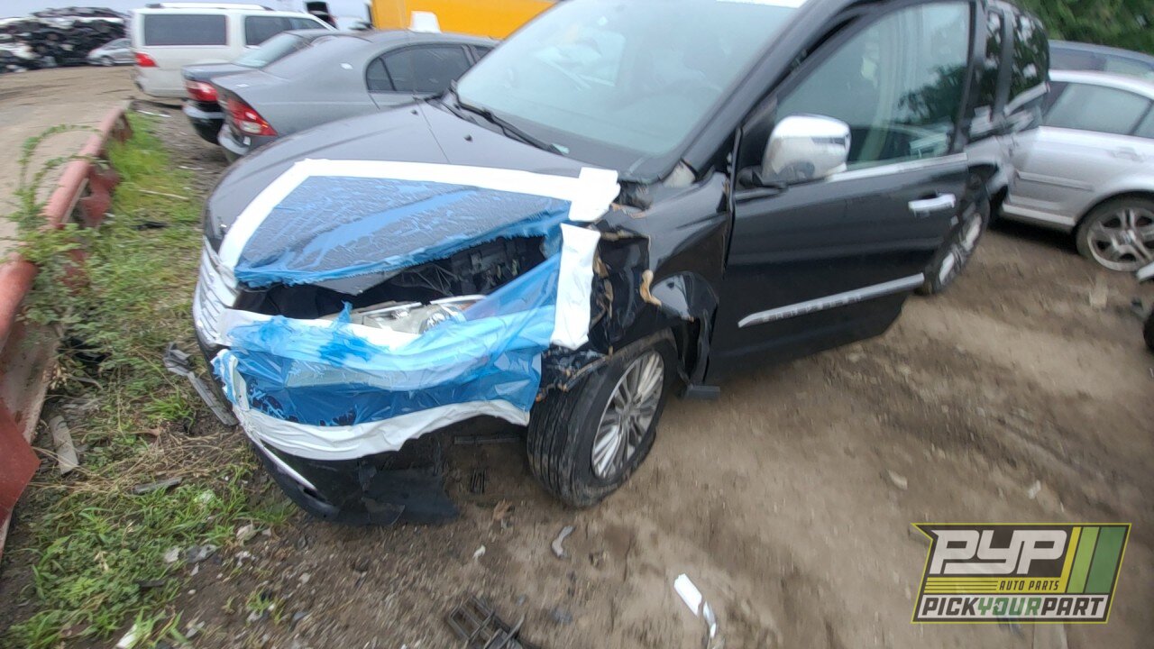 Photo of 2014 Chrysler Town & Country