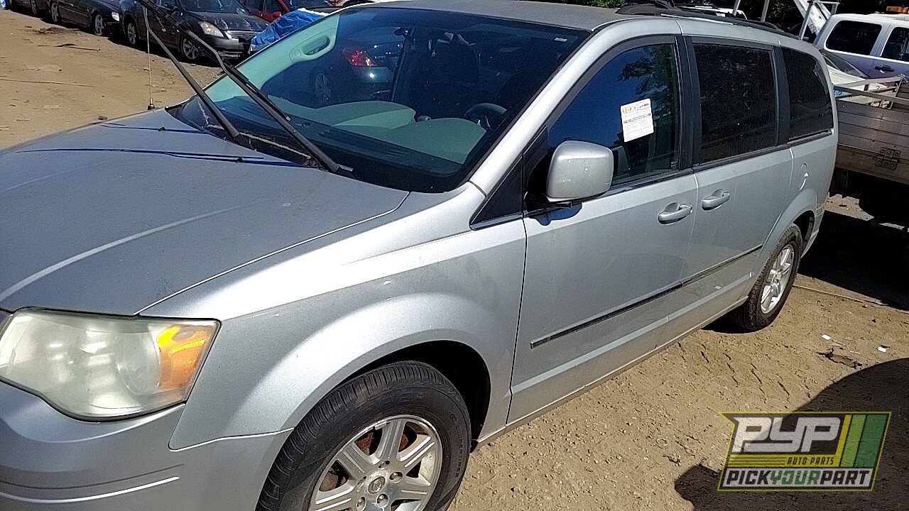 Photo of 2010 Chrysler Town & Country