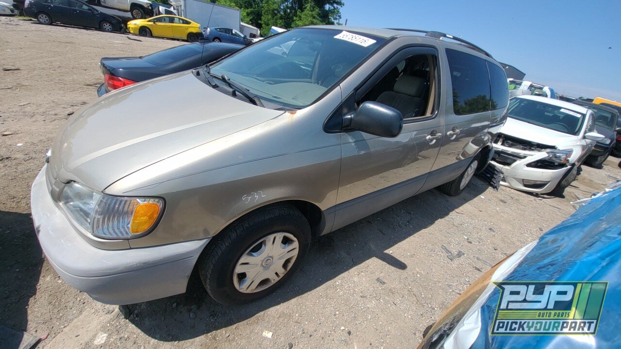 Photo of 2002 Toyota Sienna