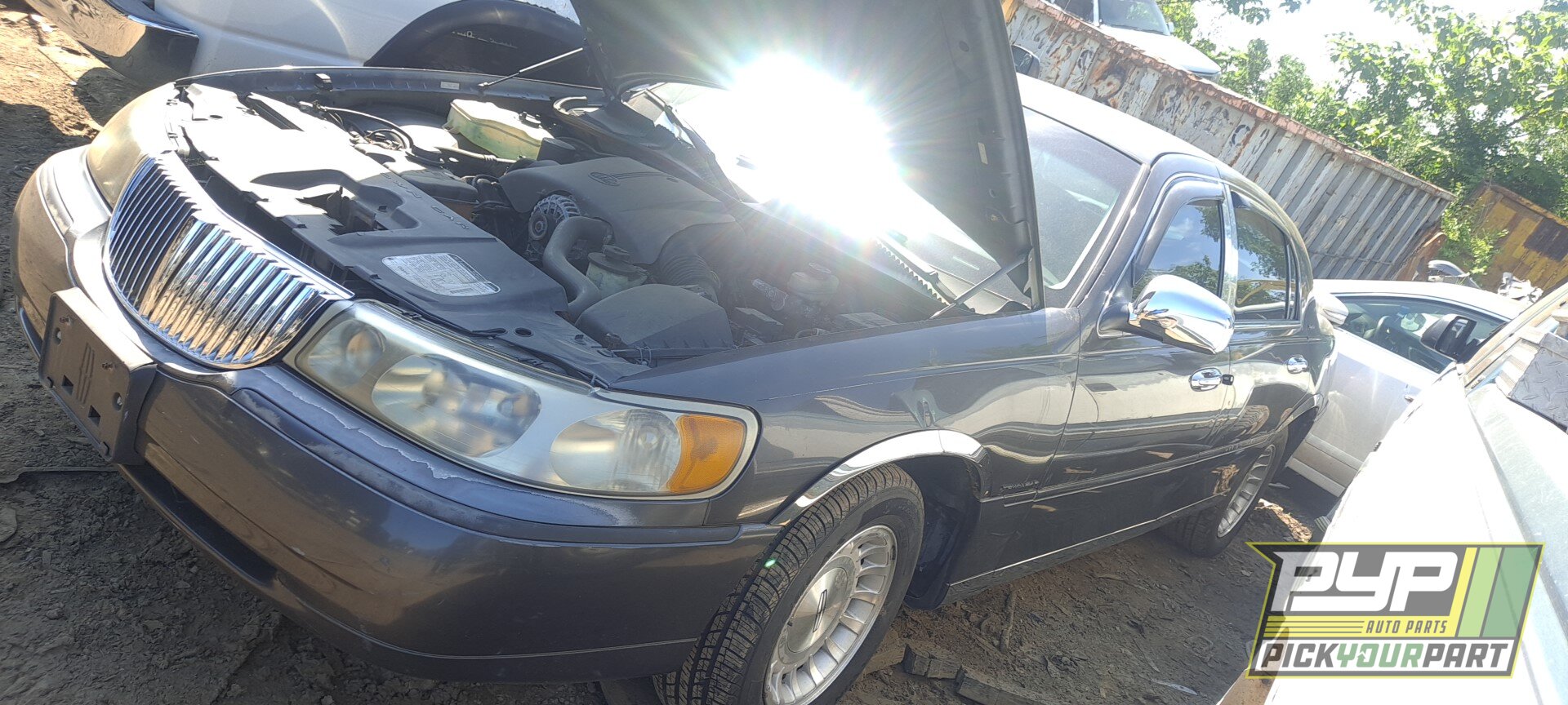 Photo of 1998 Lincoln Town Car