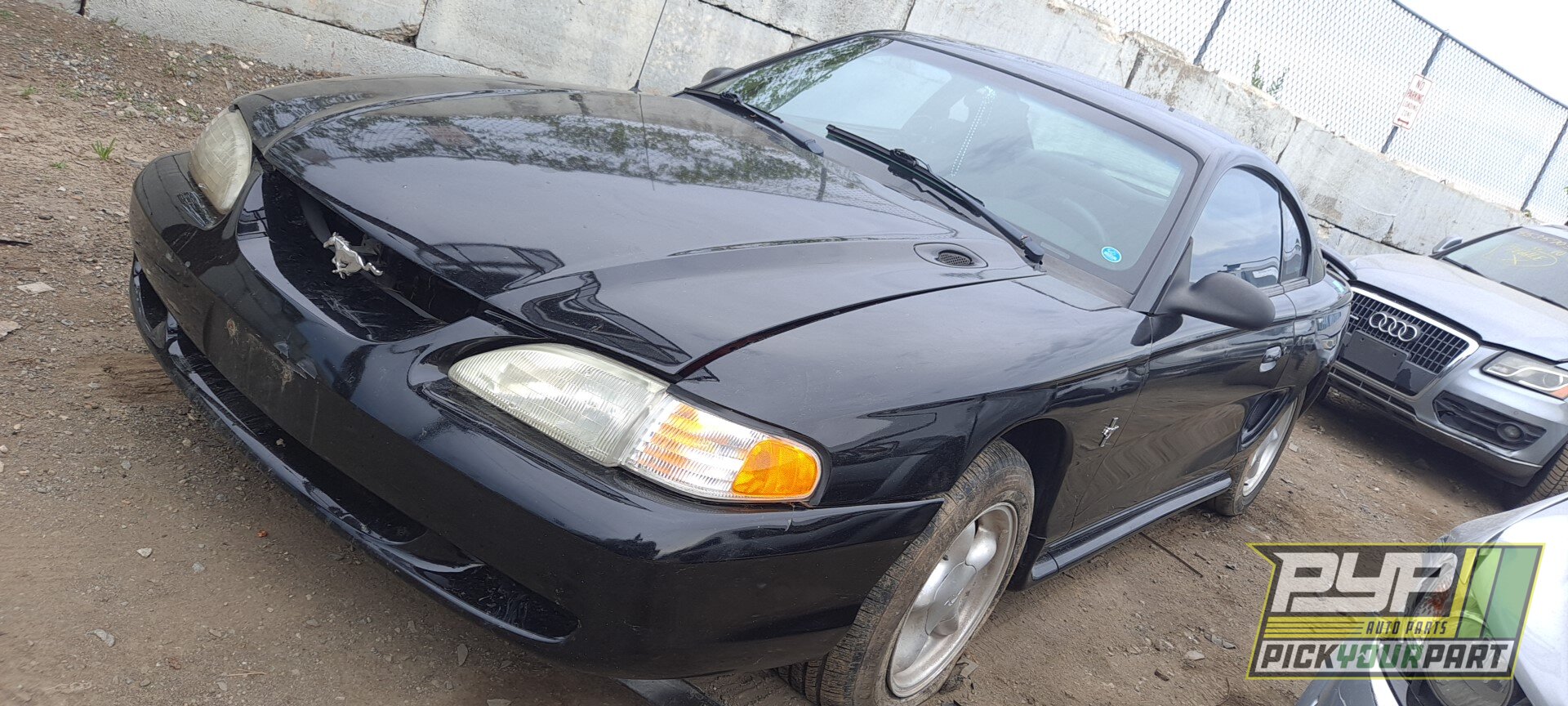 Photo of 1998 Ford Mustang