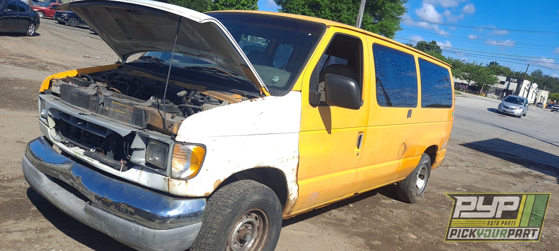 Photo of 1997 Ford E-150 Econoline