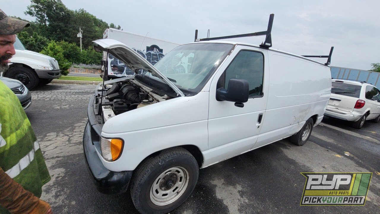Photo of 2005 Ford E-150