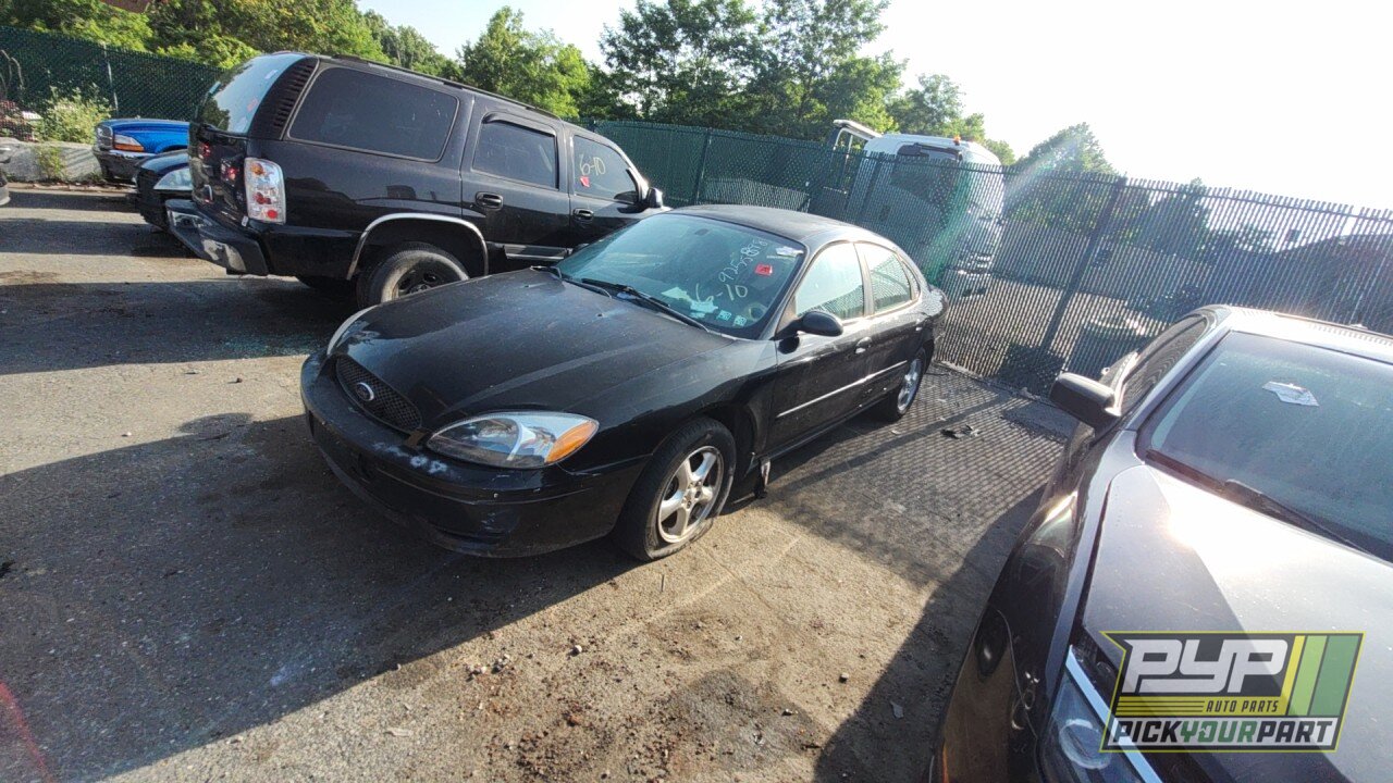 Photo of 2005 Ford Taurus