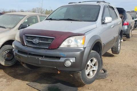 Photo of 2004 Kia Sorento