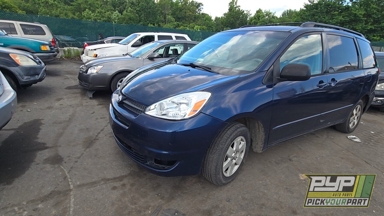 Photo of 2004 Toyota Sienna