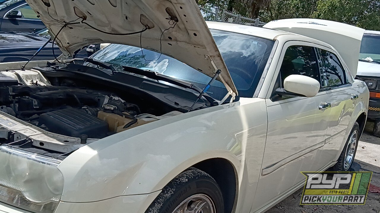 Photo of 2005 Chrysler 300