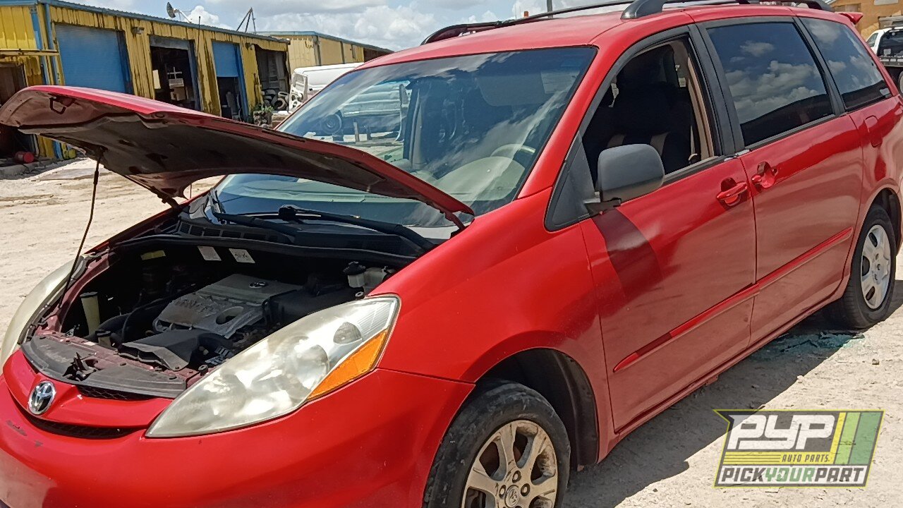 Photo of 2006 Toyota Sienna