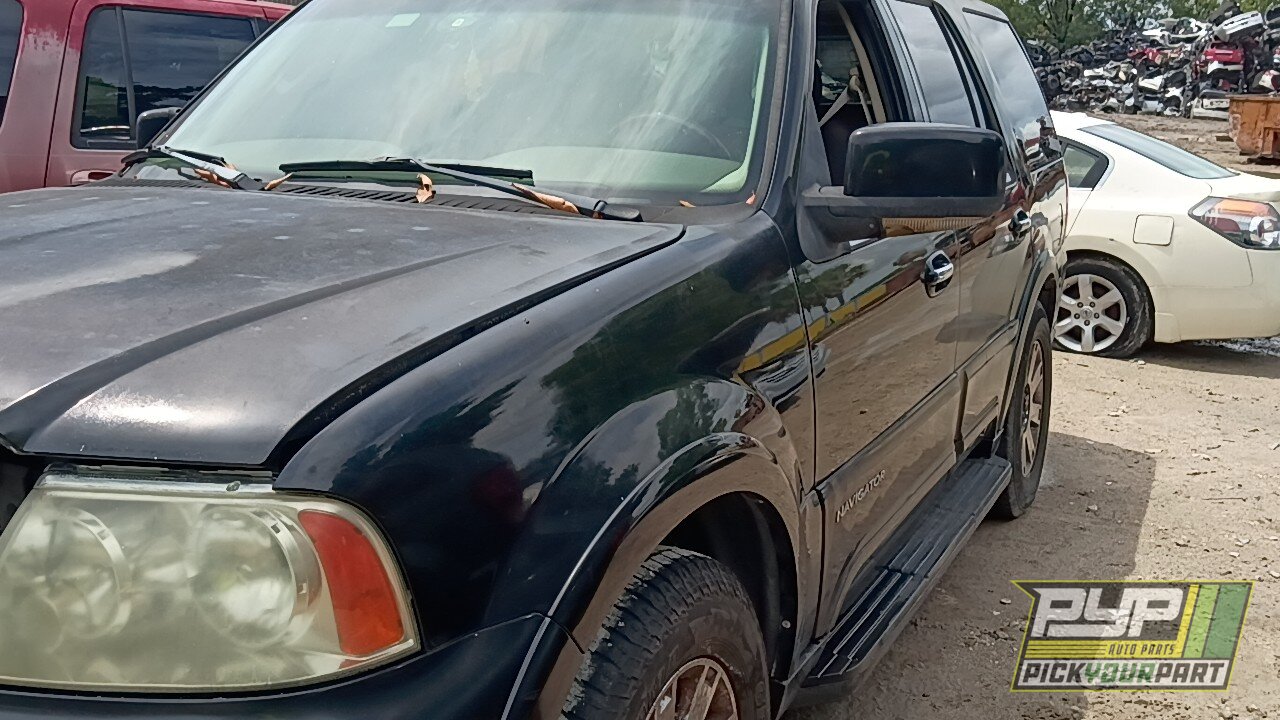 Photo of 2004 Lincoln Navigator