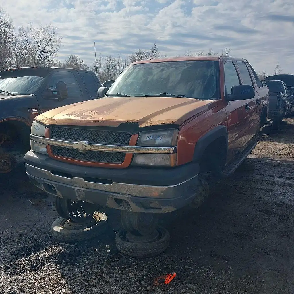 Photo of 2005 Chevrolet Avalanche