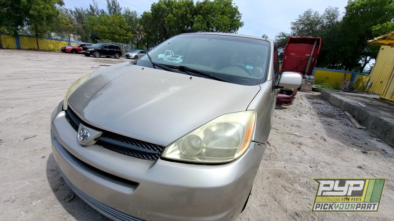 Photo of 2005 Toyota Sienna