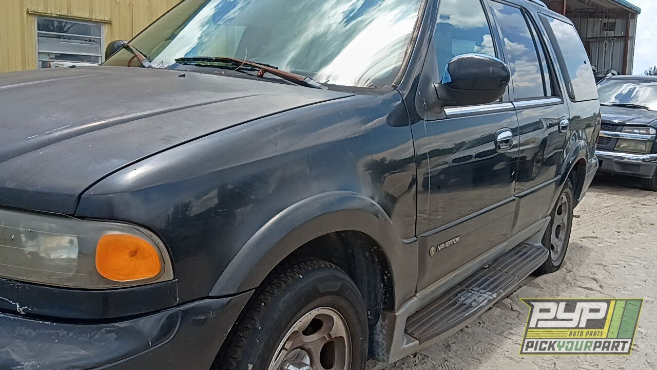 Photo of 2000 Lincoln Navigator