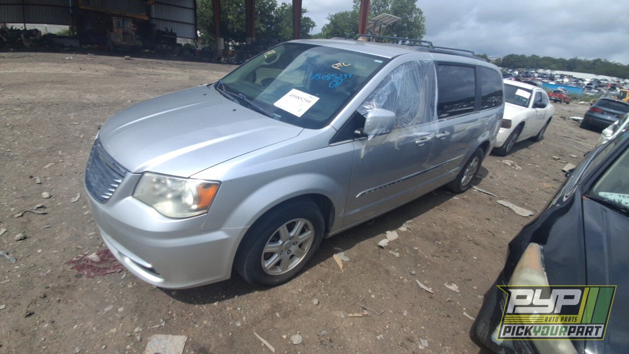 Photo of 2012 Chrysler Town & Country