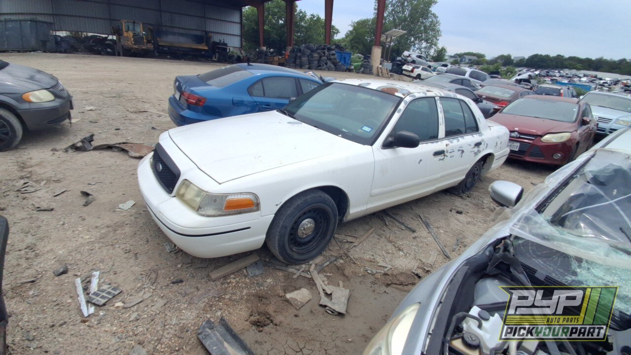 Photo of 2000 Ford Crown Victoria