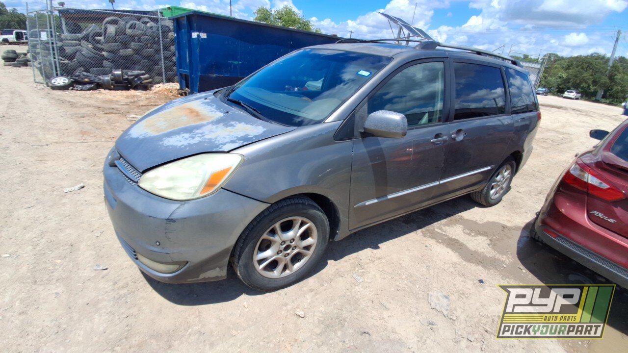 Photo of 2004 Toyota Sienna
