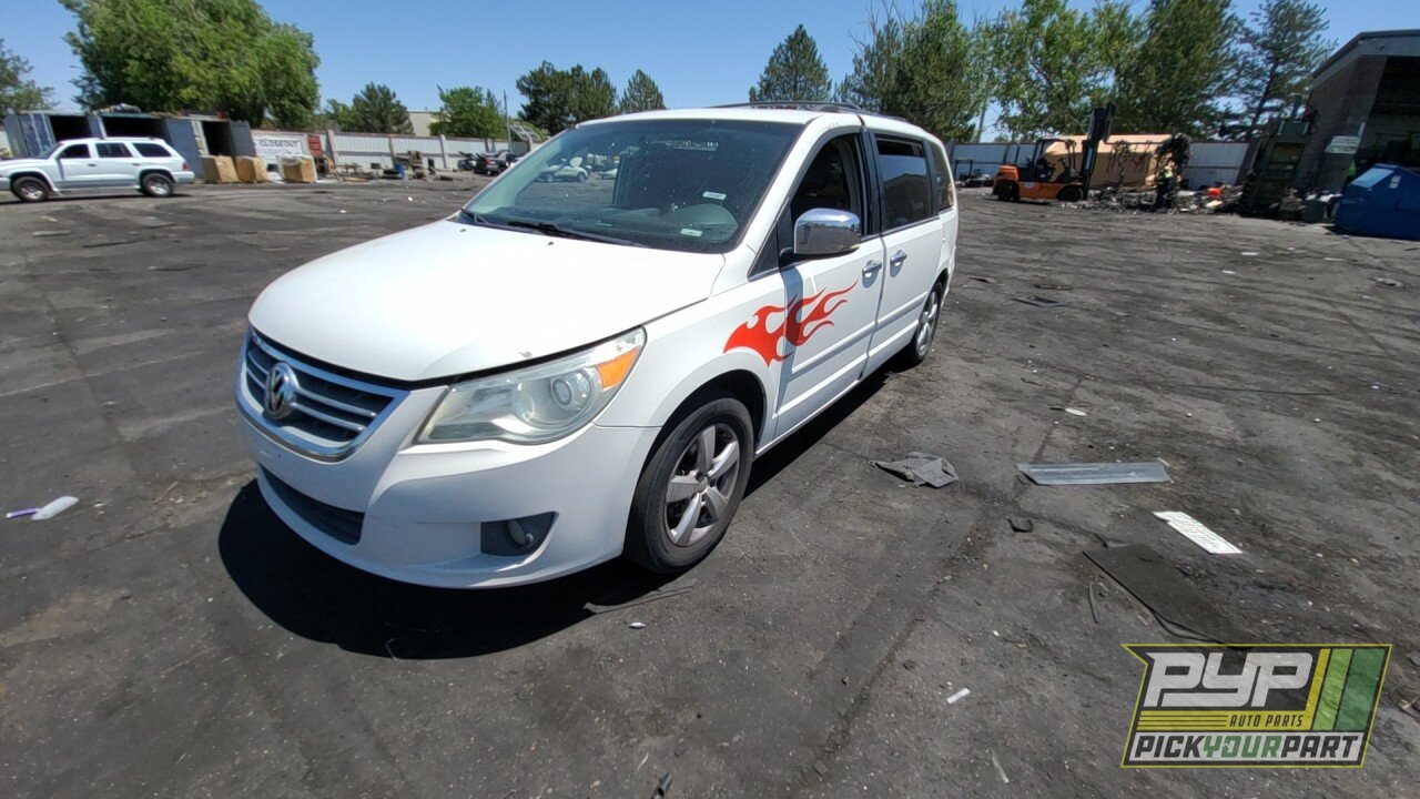 Photo of 2010 Volkswagen Routan