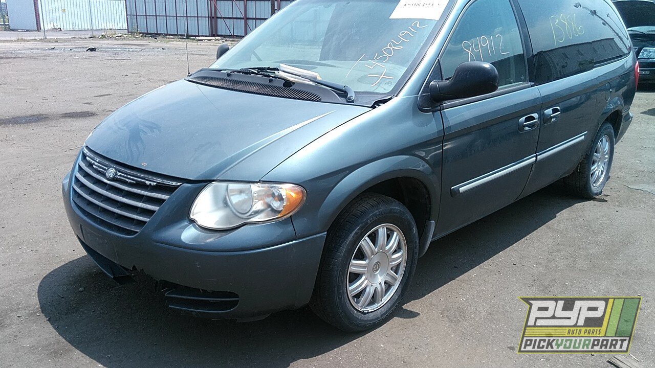Photo of 2006 Chrysler Town & Country