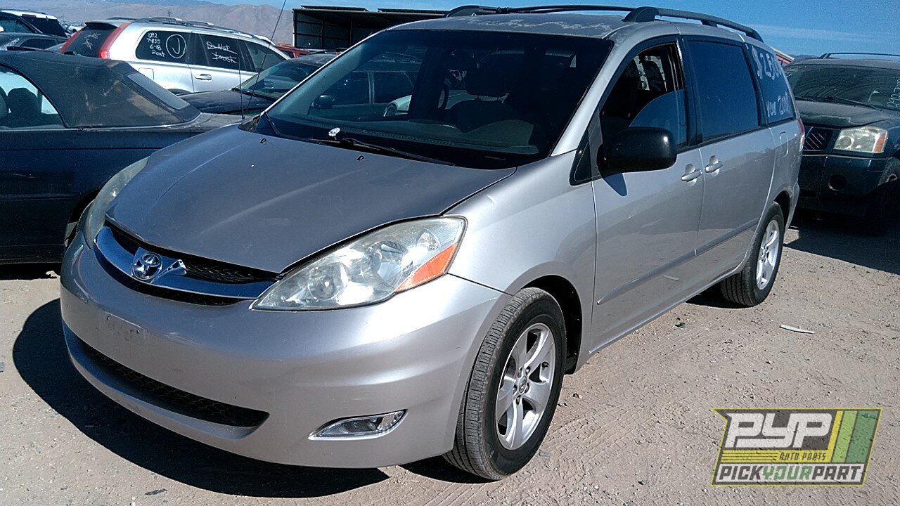 Photo of 2008 Toyota Sienna
