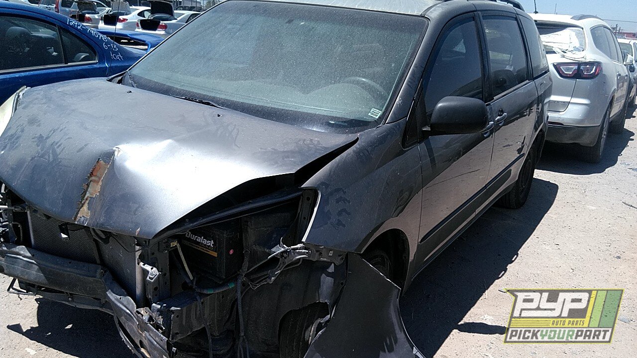 Photo of 2005 Toyota Sienna