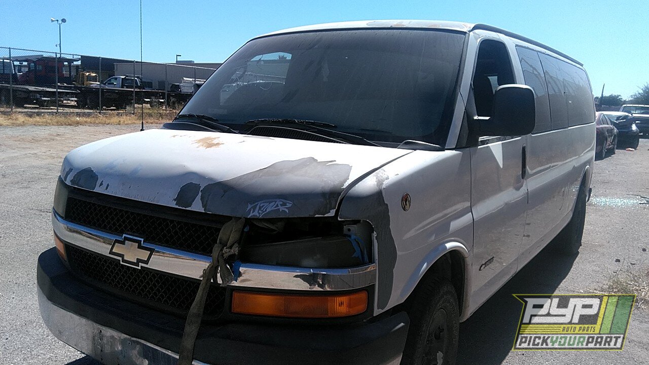 Photo of 2004 Chevrolet Express 3500
