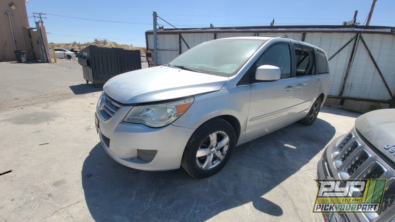 Photo of 2011 Volkswagen Routan