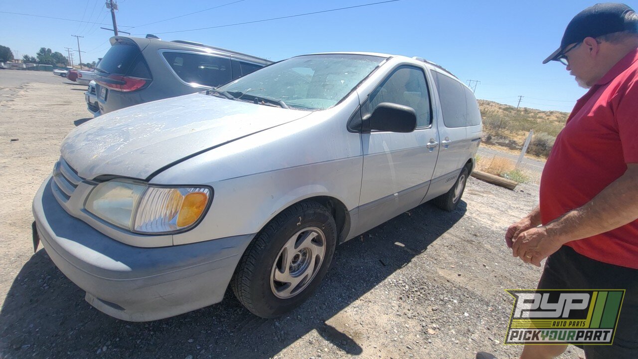 Photo of 2002 Toyota Sienna