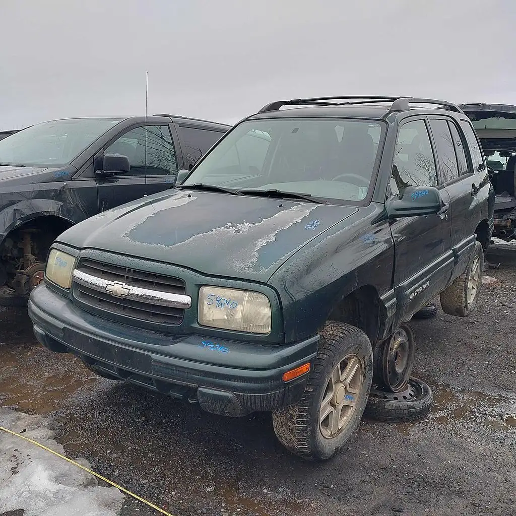 Photo of 2004 Chevrolet Tracker