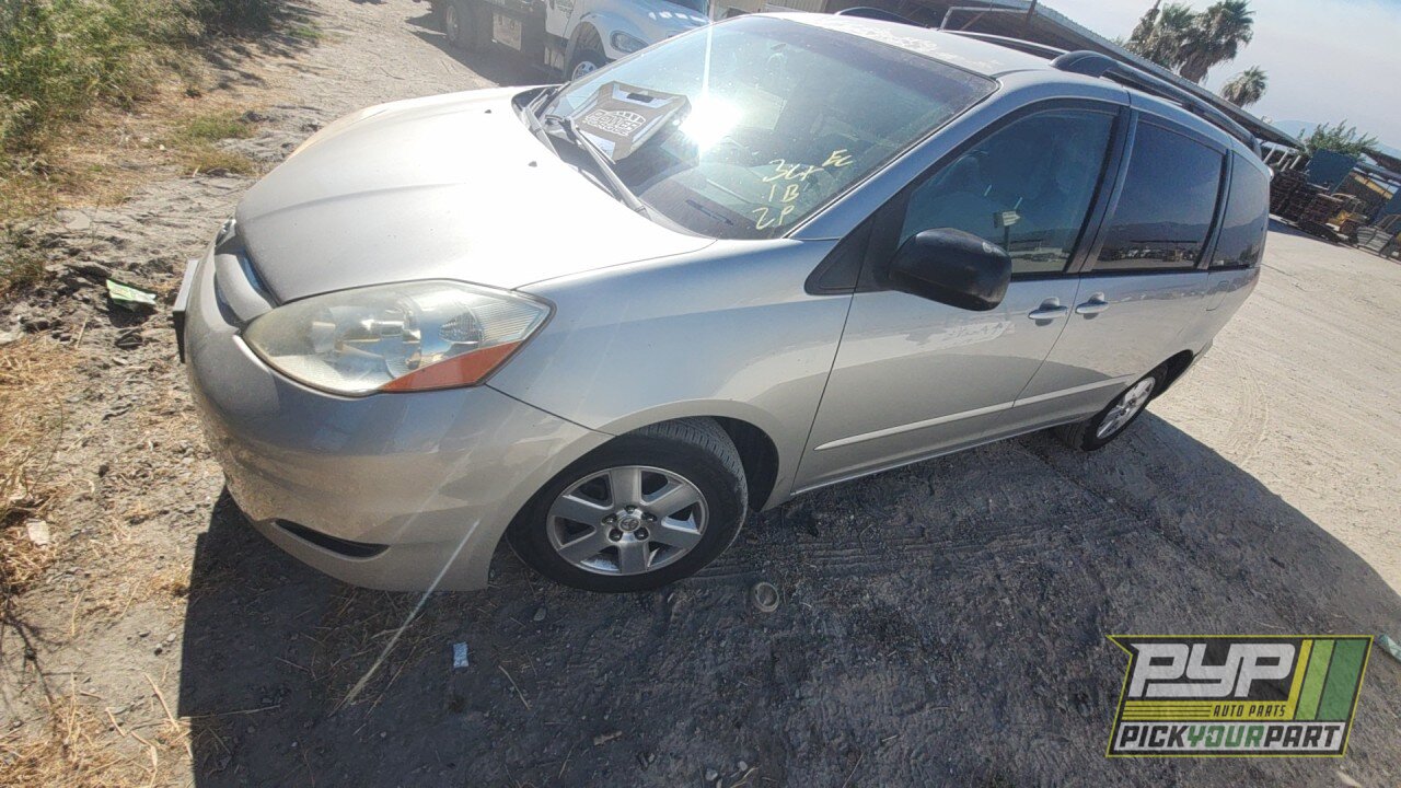Photo of 2008 Toyota Sienna