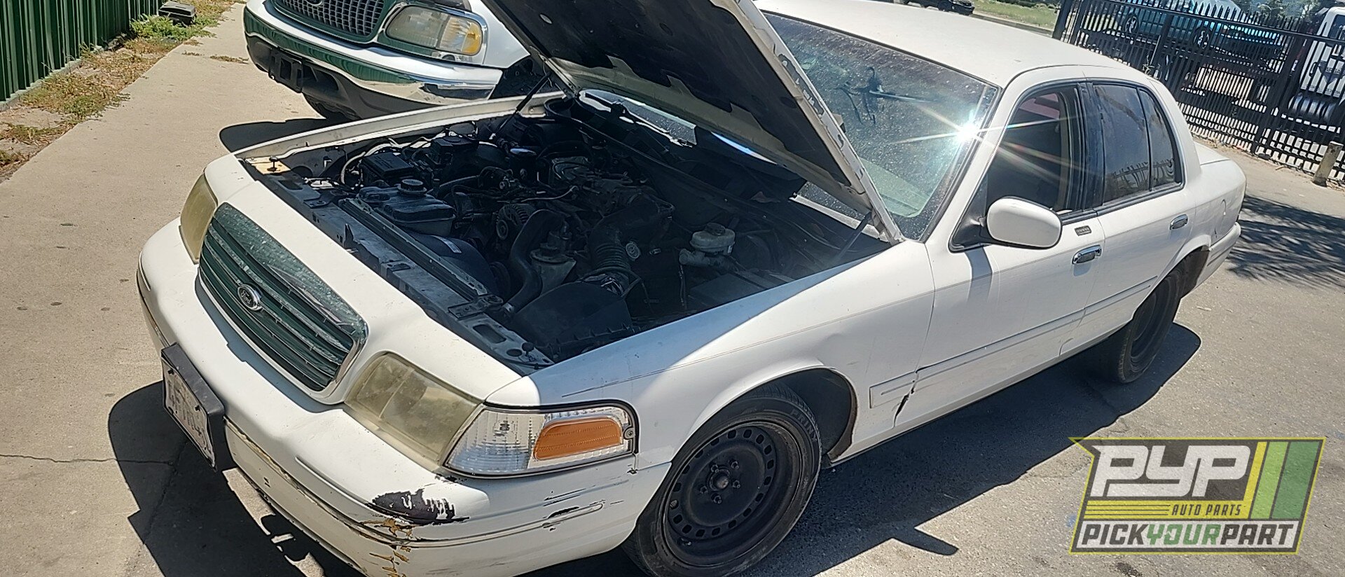 Photo of 1999 Ford Crown Victoria