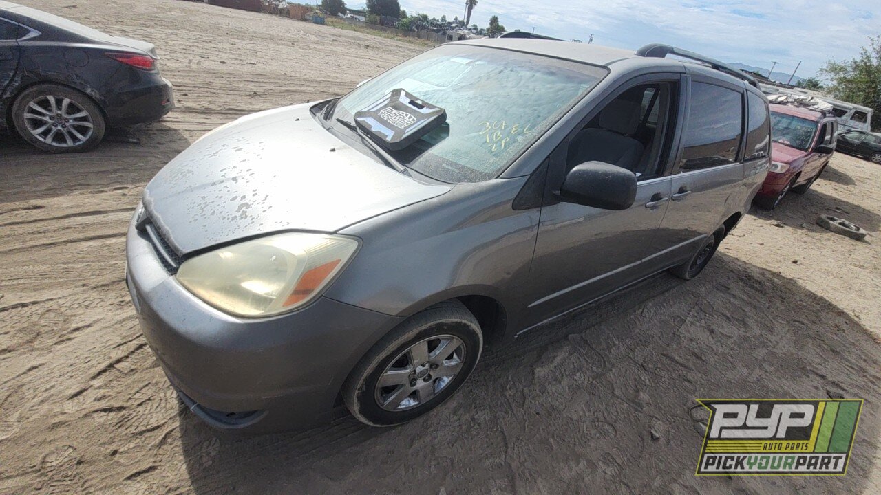 Photo of 2004 Toyota Sienna