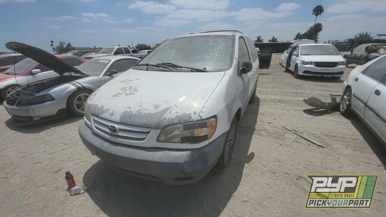 Photo of 2002 Toyota Sienna