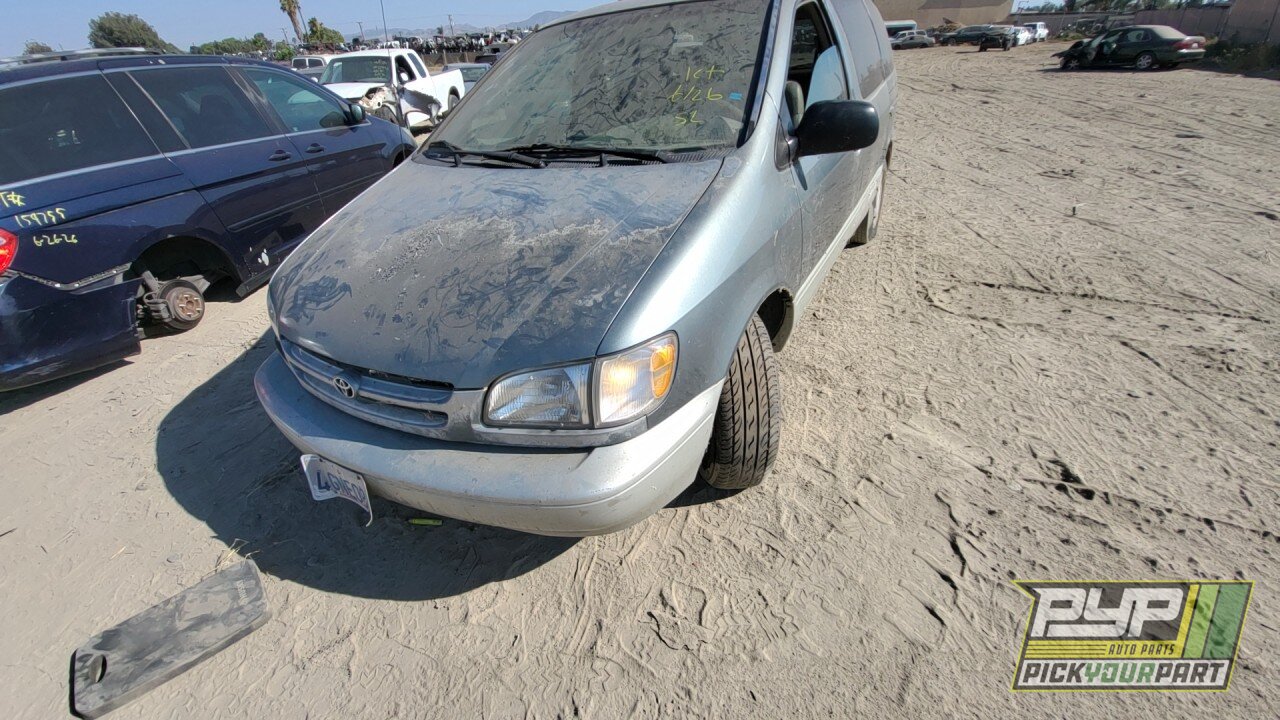 Photo of 2000 Toyota Sienna