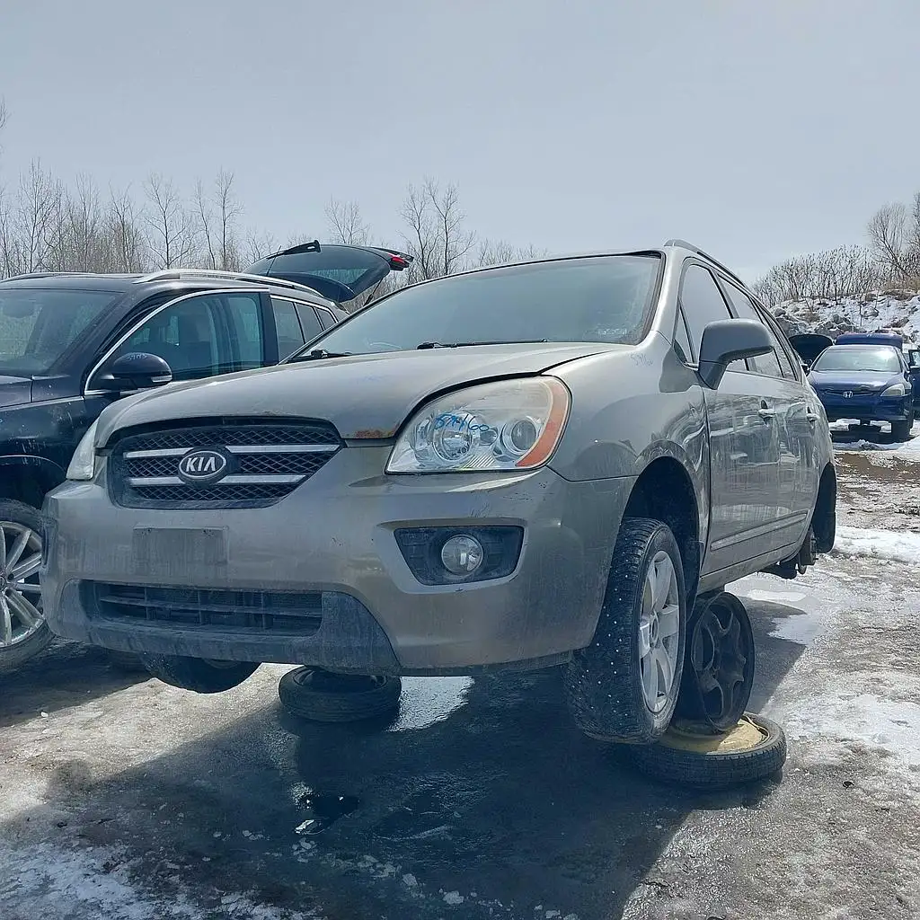 Photo of 2009 Kia Rondo