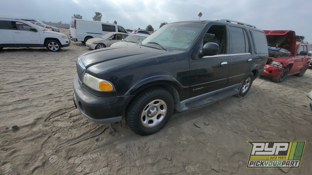 Photo of 2002 Lincoln Navigator