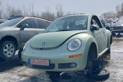 Photo of 2008 Volkswagen New Beetle