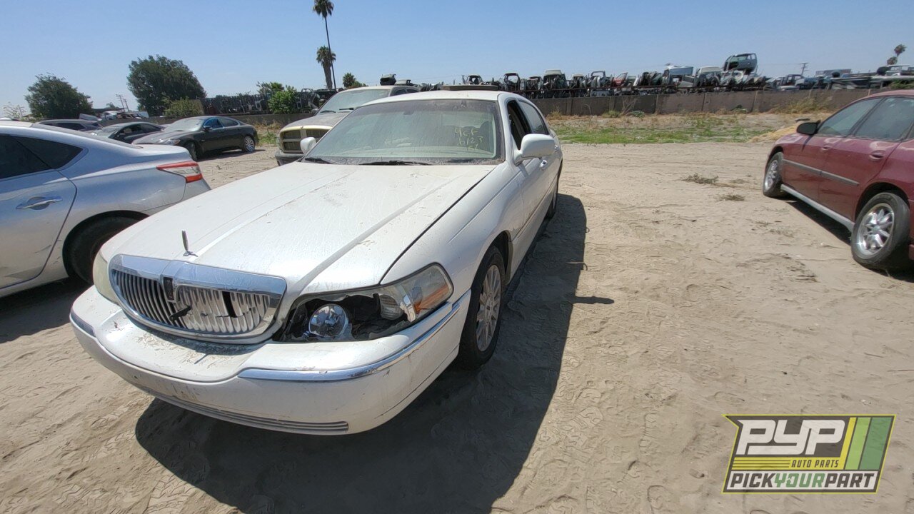 Photo of 2006 Lincoln Town Car