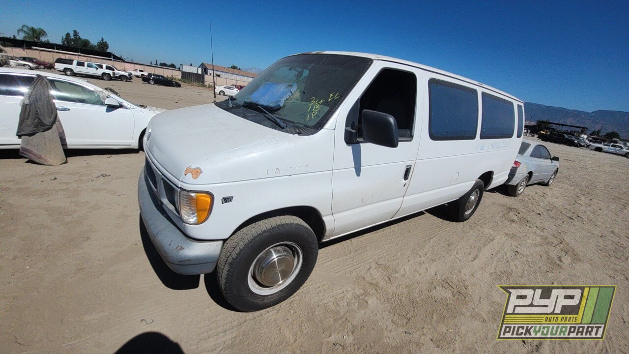 Photo of 2001 Ford E-350 Econoline Club Wagon