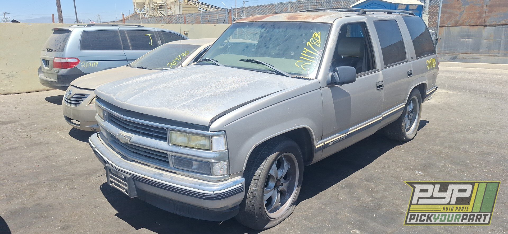 Photo of 1999 Chevrolet Tahoe
