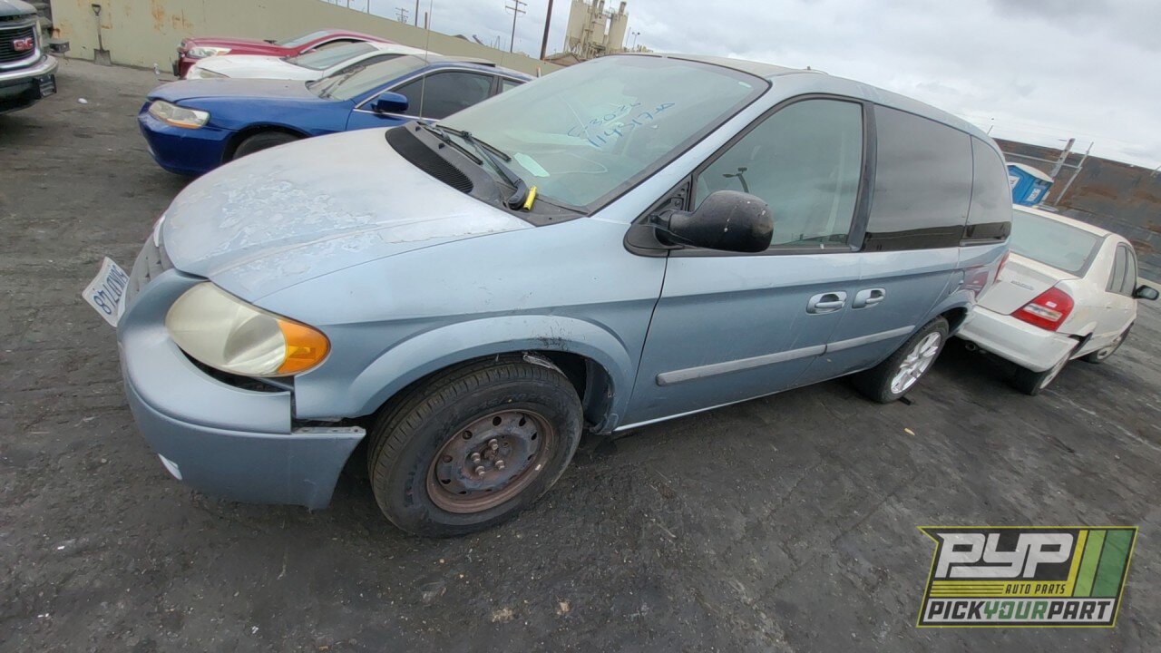 Photo of 2005 Chrysler Town & Country