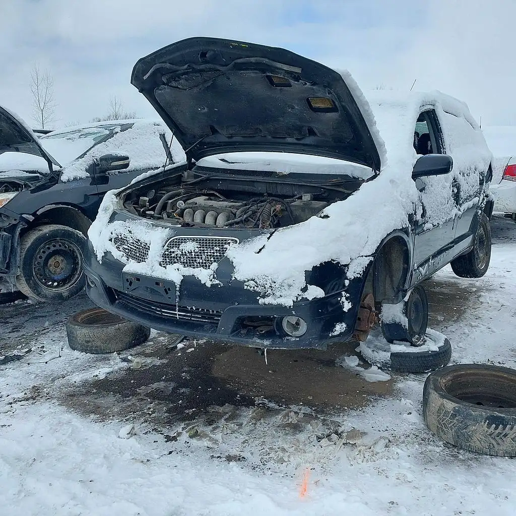 Photo of 2005 Pontiac Vibe