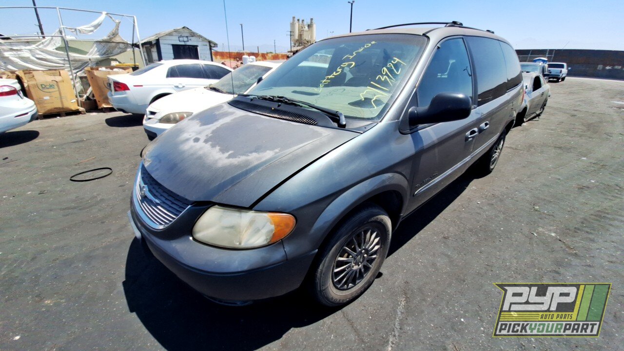 Photo of 2002 Chrysler Town & Country