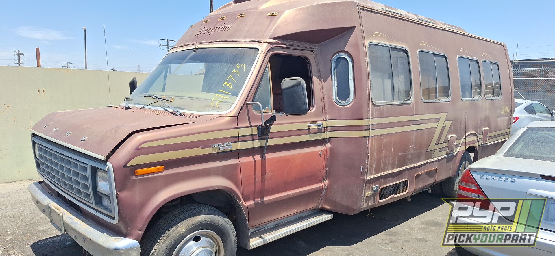 Photo of 1982 Ford E-350 Econoline