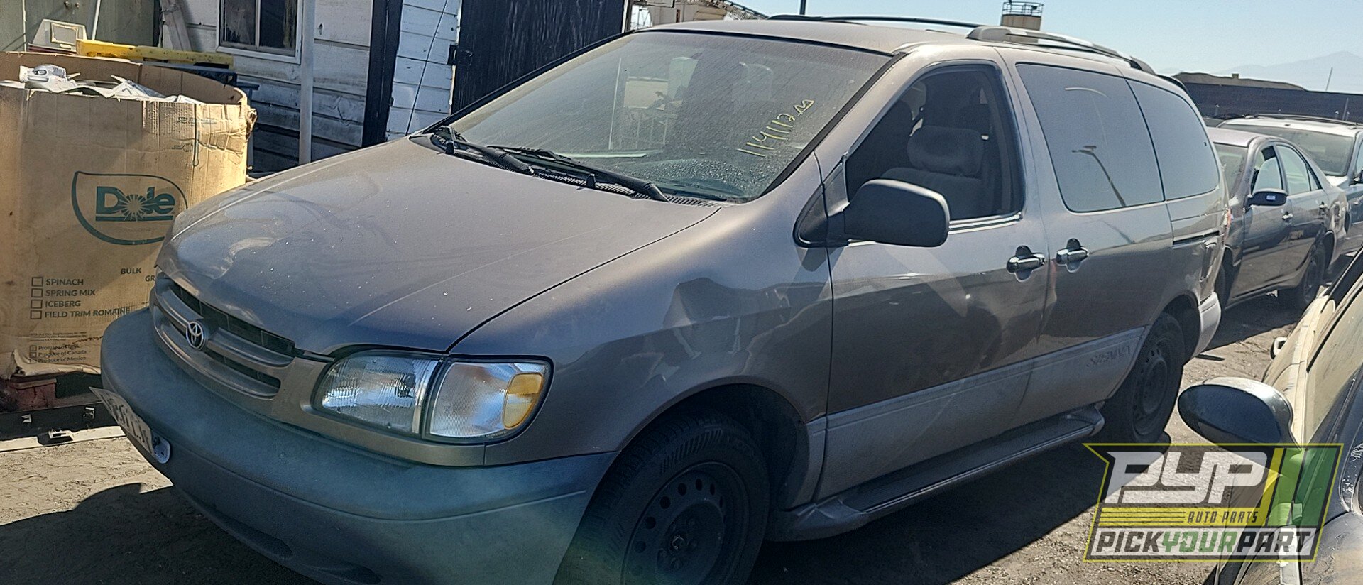Photo of 1999 Toyota Sienna