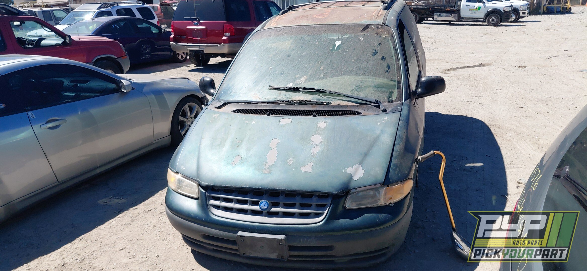 Photo of 1998 Plymouth Grand Voyager