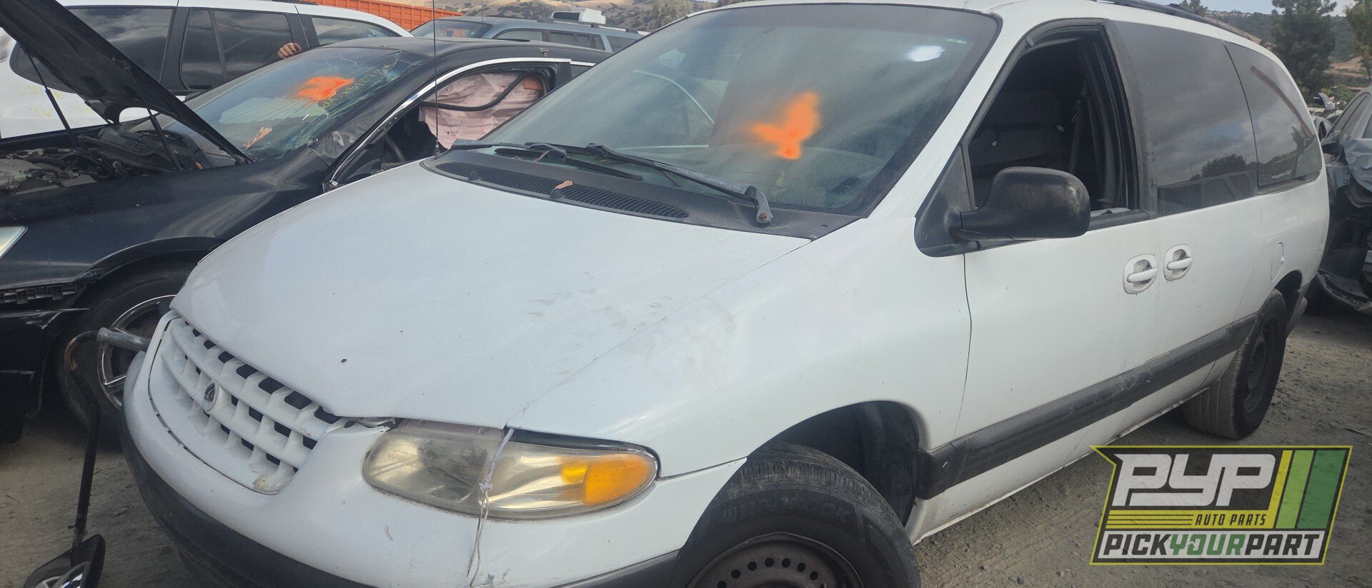 Photo of 1999 Plymouth Grand Voyager