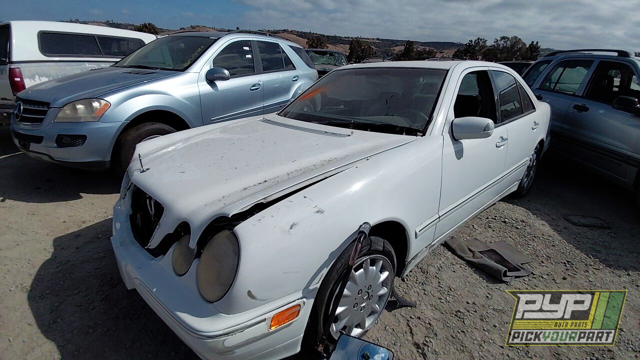 Photo of 2000 Mercedes-Benz E320