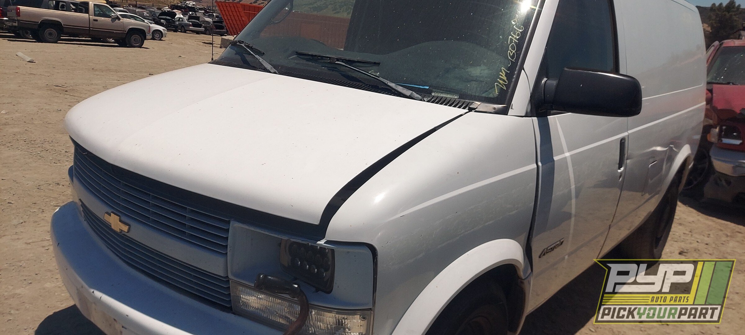 Photo of 1999 Chevrolet Astro
